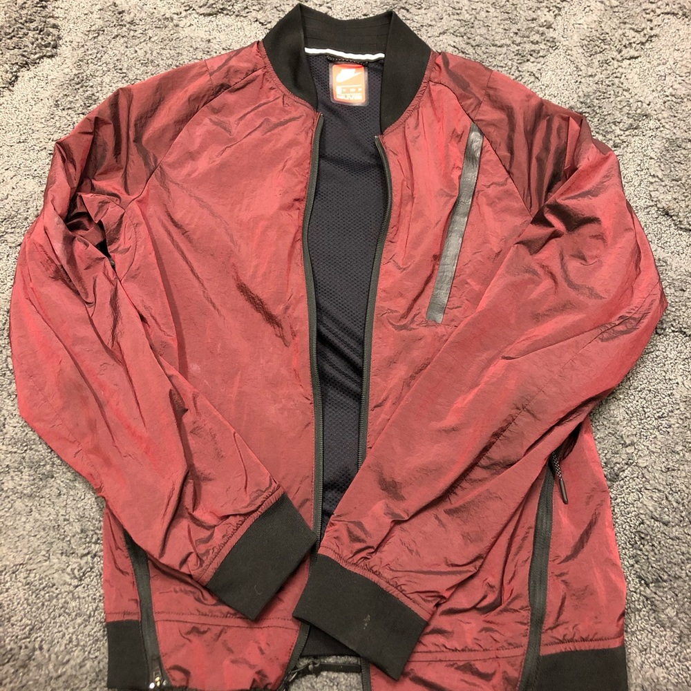 NIKE BURGUNDY BOMBER JACKET MENS